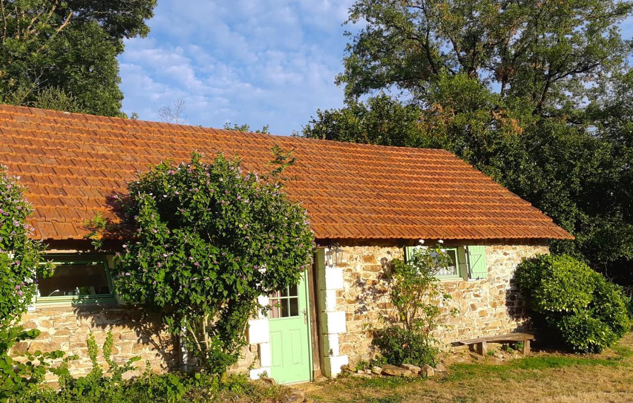 La Rhue Gites - Jacuzzi Jumilhac-le-Grand Exterior photo